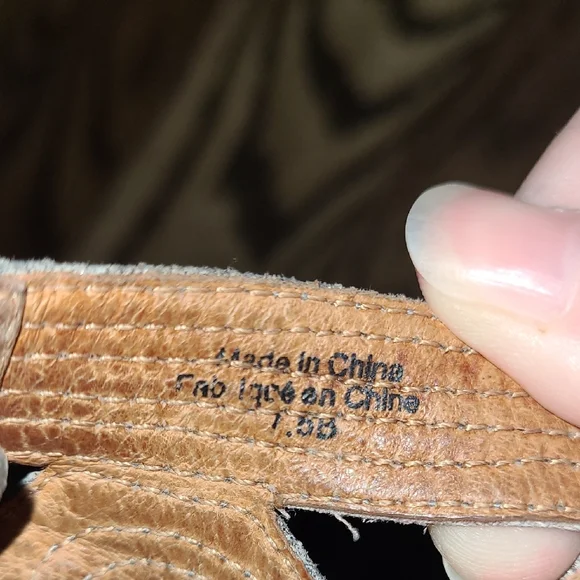 Women's Strappy Metallic Gray Sandals - Picture 11 of 12